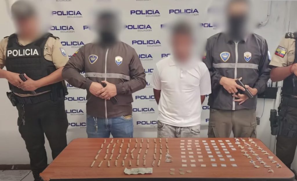 Personal policial ejecutó operativos en La Troncal y detuvo a ciudadano que vendía droga. /Cortesía