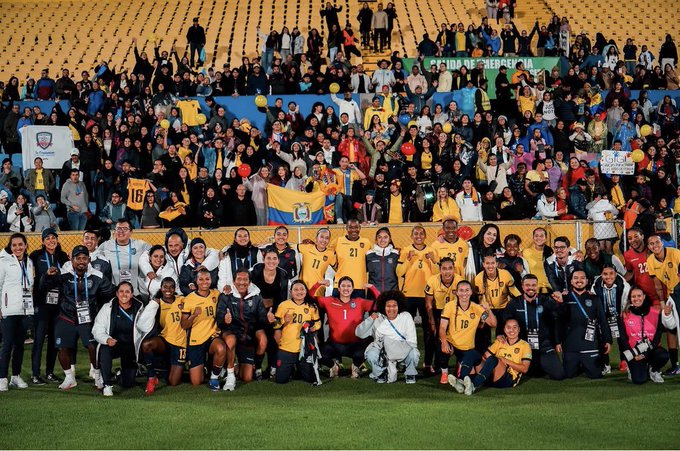 Jugadoras de Ecuador celebran triunfo. Foto: La Tri
