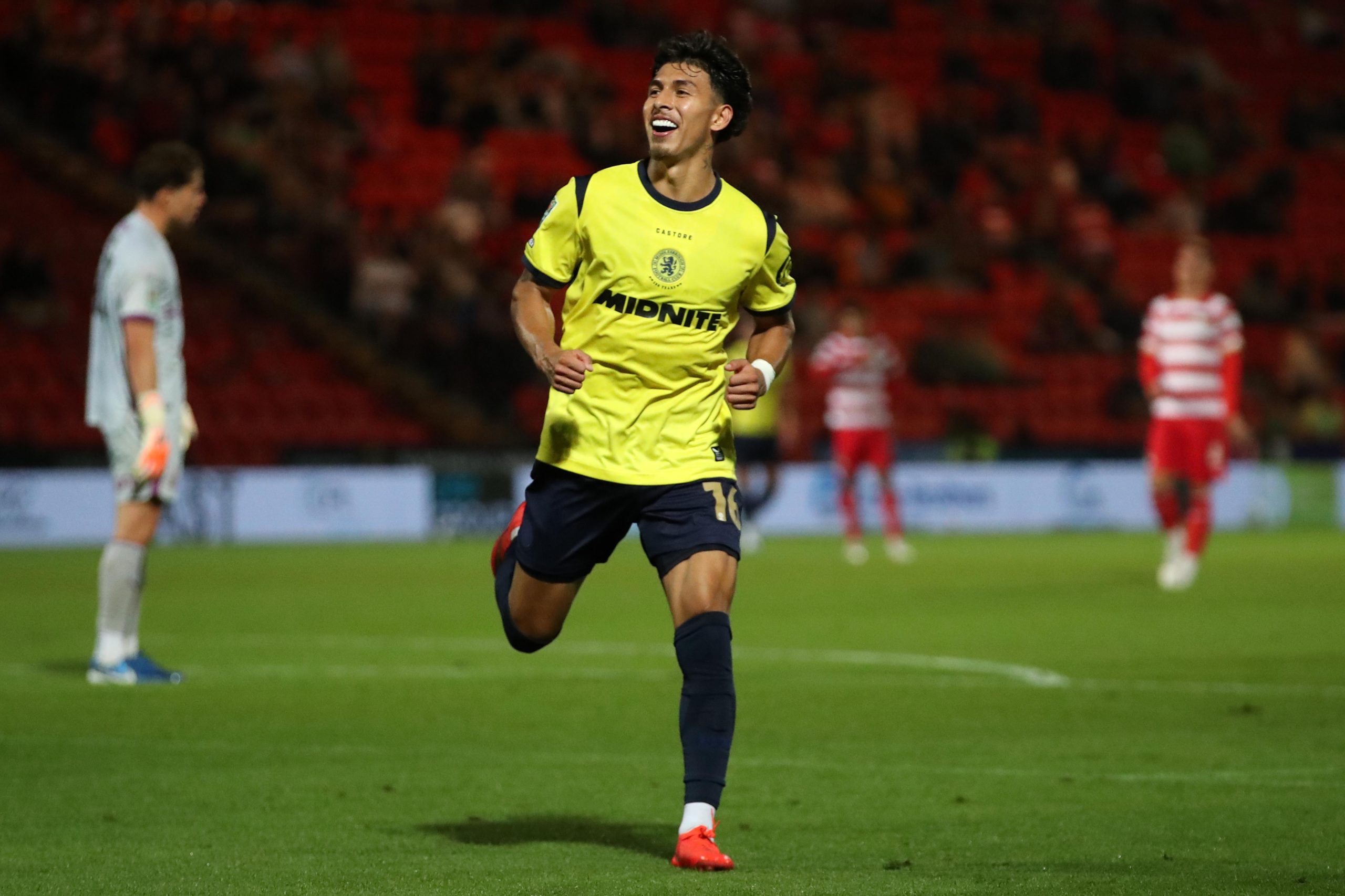 Jeremy Sarmiento celebra gol en Inglaterra. Foto: Jeremy Sarmiento