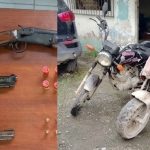 Los uniformados decomisaron armas ilegales y dos motocicletas reportadas como robadas. /Cortesía