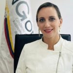 Johana Núñez, prefecta de Santo Domingo de los Tsáchilas, recibió prisión preventiva por una investigación de presunto enriquecimiento ilícito.