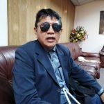 César Quishpe, secretario general del Sindicato Nacional de Trabajadores del Instituto Ecuatoriano de Seguridad Social (SINAT IESS), defendió a Digna Raza, funcionaria que increpó a Risa Argudo. /EL MERCURIO