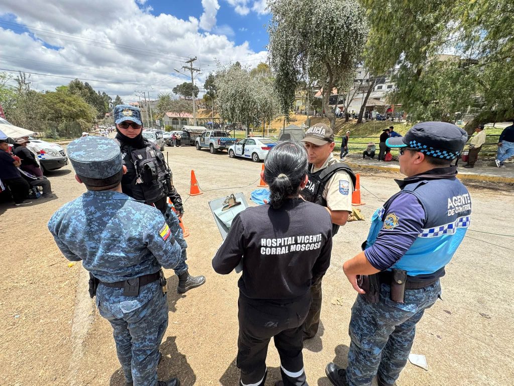 Agentes de la Guardia Ciudadana asistieron aun ciudadano que falleció en el sector del camal, en Patamarca. /Cortesía