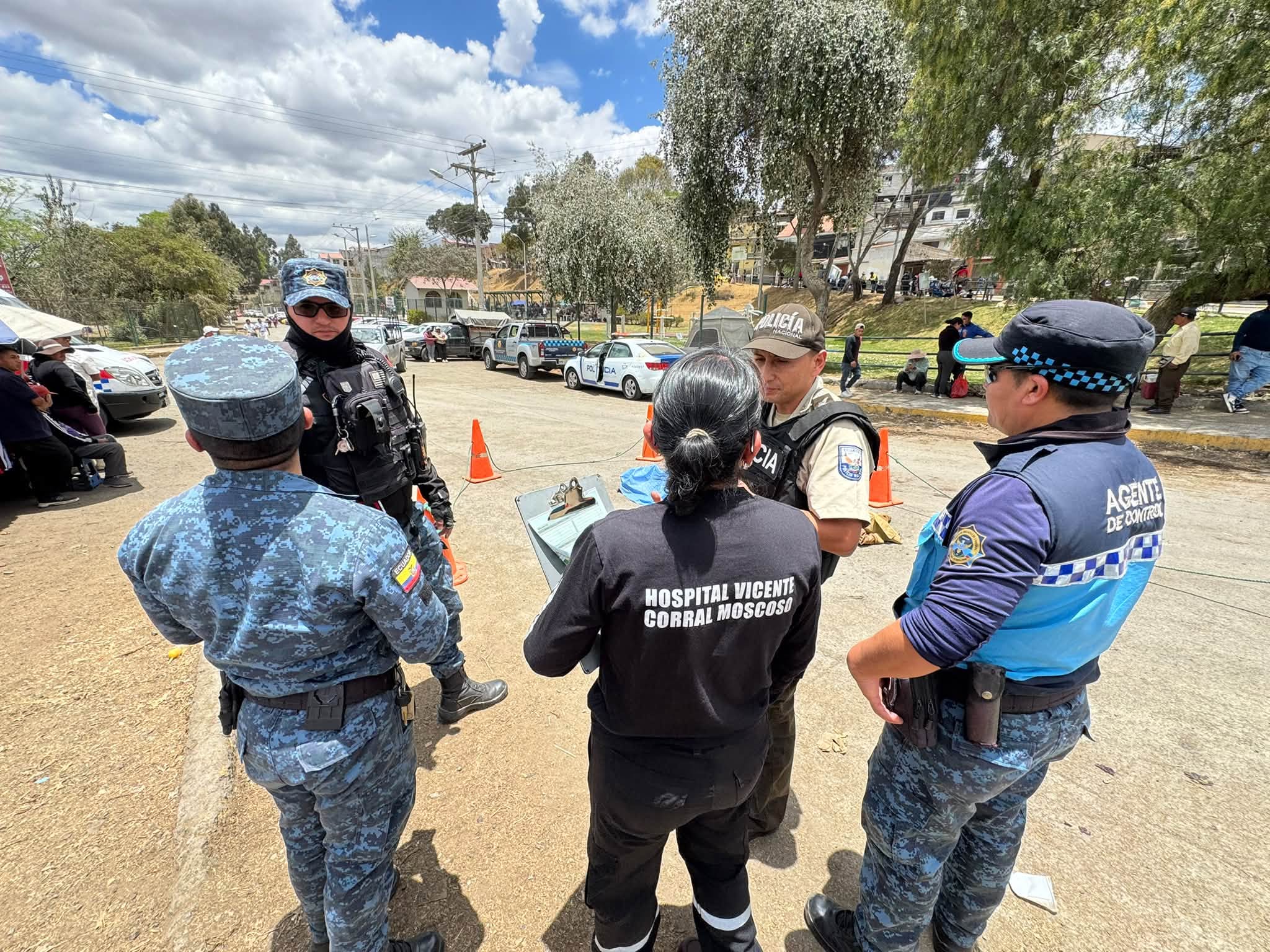 Agentes de la Guardia Ciudadana asistieron aun ciudadano que falleció en el sector del camal, en Patamarca. /Cortesía