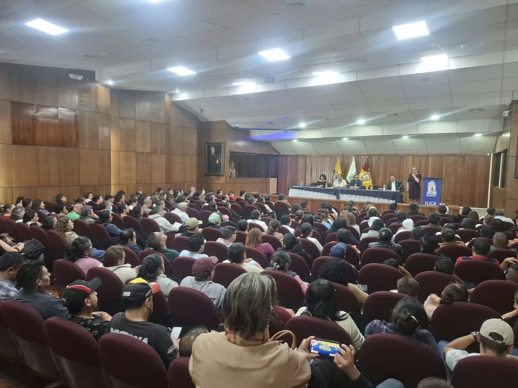 La exlíder sindical, Rosa Argudo, reapareció durante la Asamblea General del Siduoiess, desarrollado en Cuenca el 25 de septiembre de 2026. /Cortesía