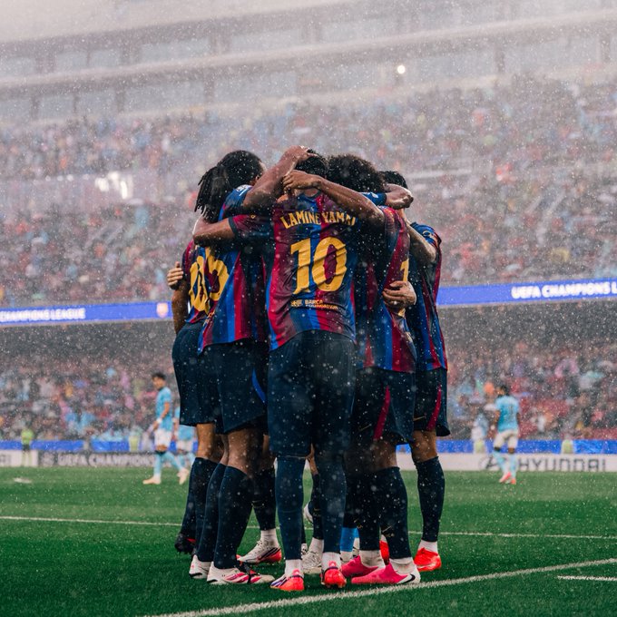 Jugadores del Barca festejan goleada en Champions. Foto: Barca