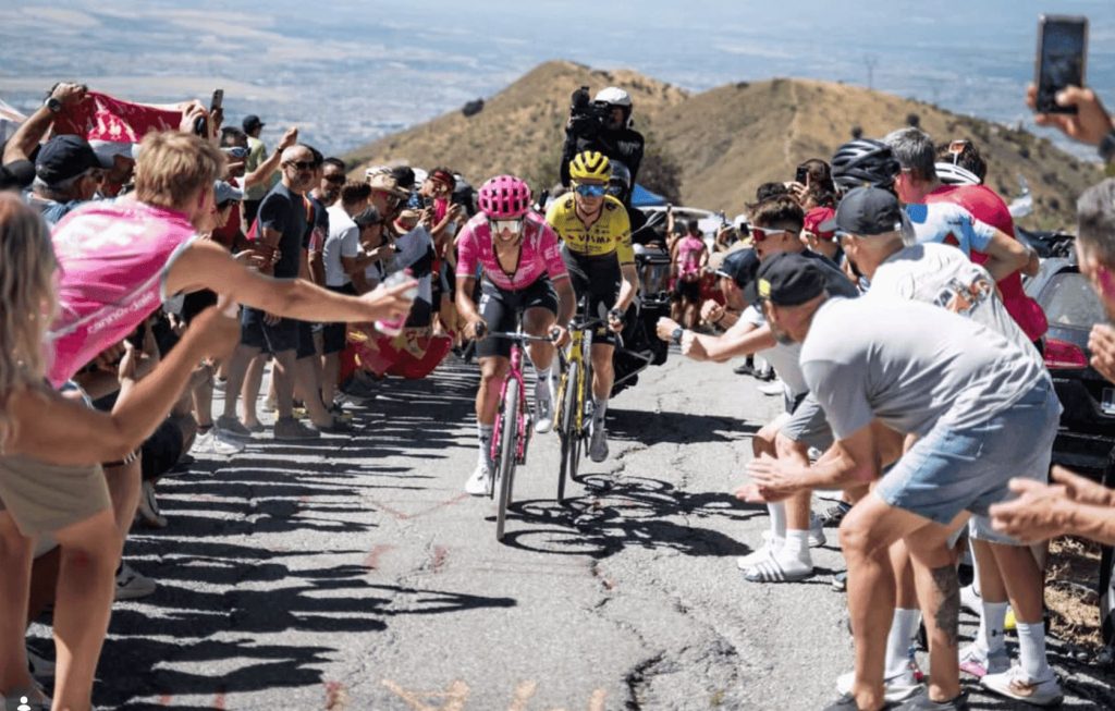 Richard Carapaz intentó varias veces acortar el tiempo en la general. Foto: La Vuelta