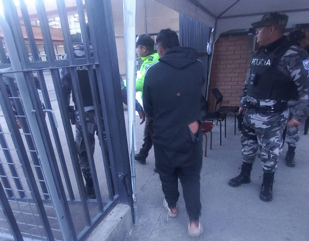 Sujeto con orden de captura vigente es detenido al norte de Cuenca. /Cortesía