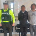 La Policía Nacional detuvo a dos sujetos por robar un restaurante en el centro de Cuenca.