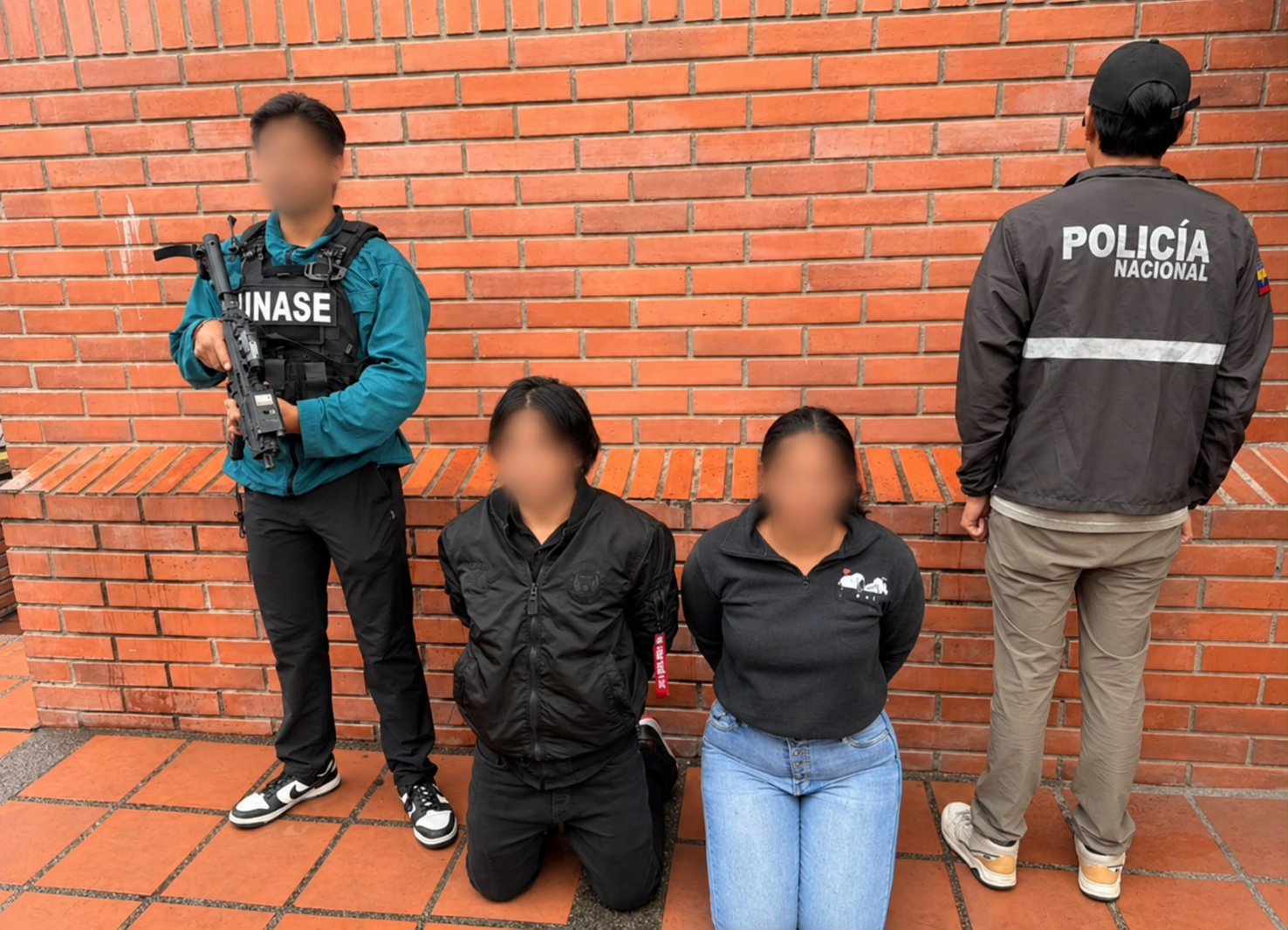 Dos personas fueron detenidas por la Policía Nacional. Foto: PN