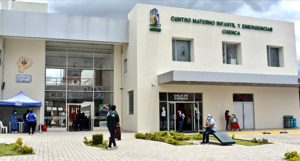 Una nueva renuncia revela la grave crisis en el Seguro Social de Cuenca y aspectos muy graves con imposición de personal por intereses y sin sustento técnico. /EL MERCURIO