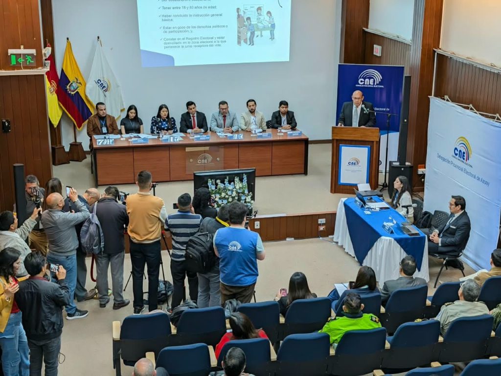 Este 2 de septiembre se confirmaron las candidaturas que ya están en firme para la Alcaldía de Cuenca y la Prefectura del Azuay. Foto: CNE