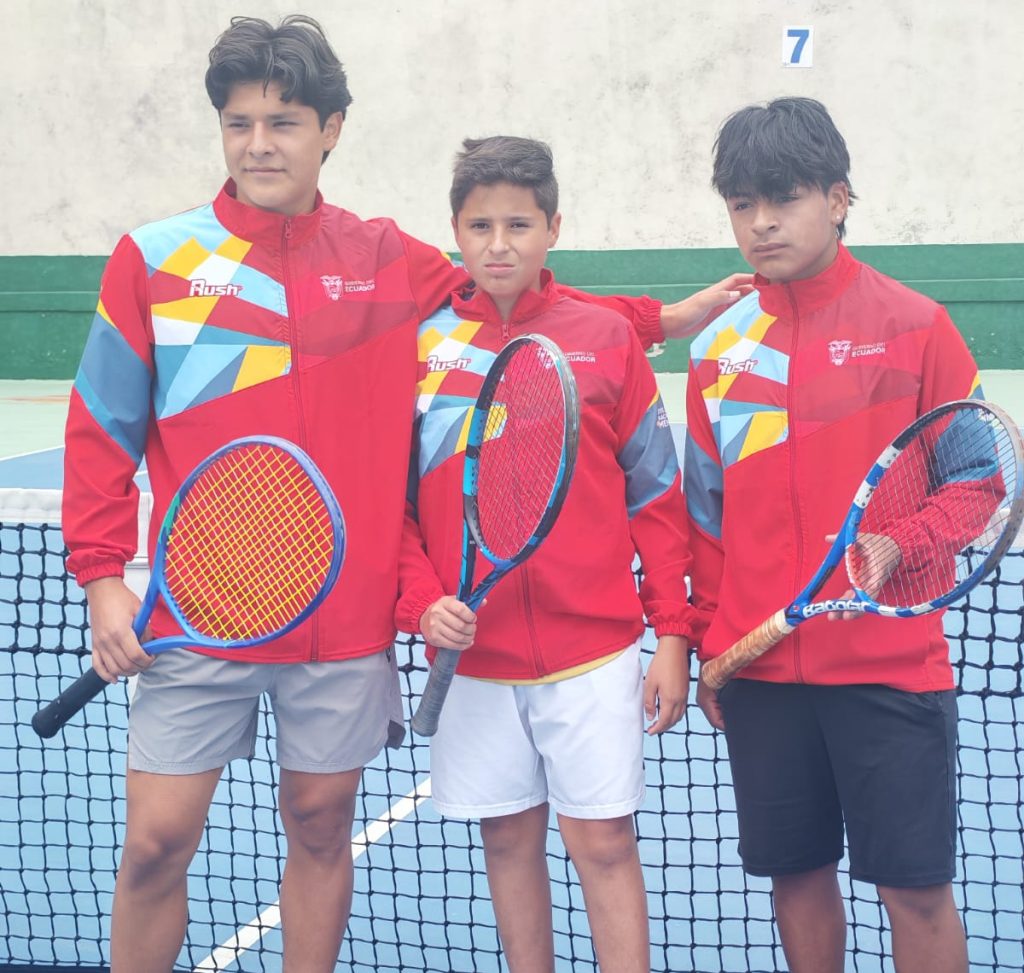 Tenistas azuayos