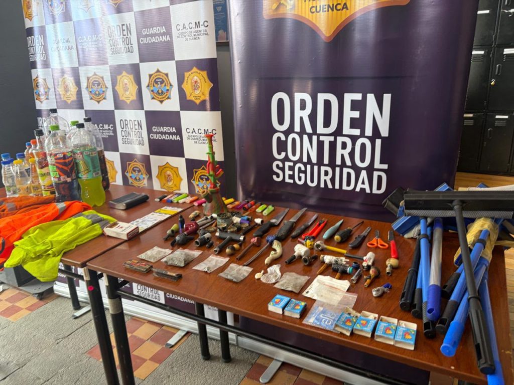 Armas decomisadas en operativos de la Guardia Ciudadana.