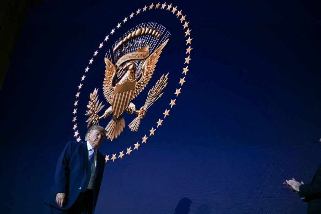 Donald Trump es uno de los impulsores de enviar a migrantes a terceros países. Foto: AFP