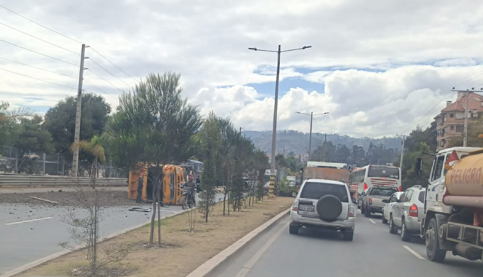 El accidente de tránsito se registró en la avenida De las Américas, a la altura del Parque Industrial. /Cortesía