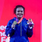 Neisi Dajomes celebra su regreso al podio internacional con la medalla de oro en los 86 kilogramos de levantamiento de pesas. /Cortesía