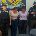 Dos mujeres están detenidas y son investigadas por el presunto delito de tenencia de droga en Cuenca. /Cortesía
