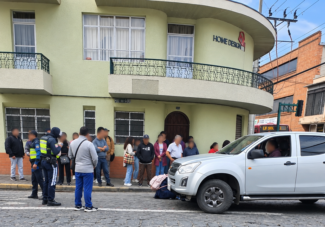 Un accidente ocurrió en el Centro Histórico de Cuenca. Foto: El Mercurio