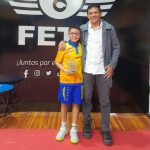 Julián Gavilanes con su entrenador, Pablo Vanegas. /Cortesía