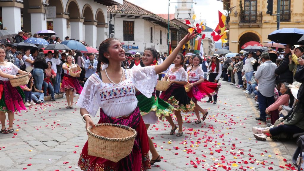 Estudiantes de Cuenca rendirán tributo a Cuenca por sus fiesta de Independencia. /Cortesía