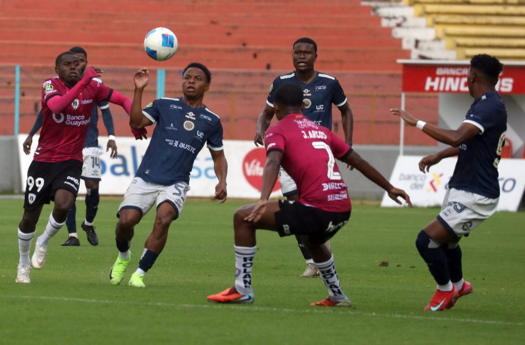 Cuenca Juniors cayó 0-2 ante Independiente Juniors en el estadio Alejandro Serrano Aguilar. / API