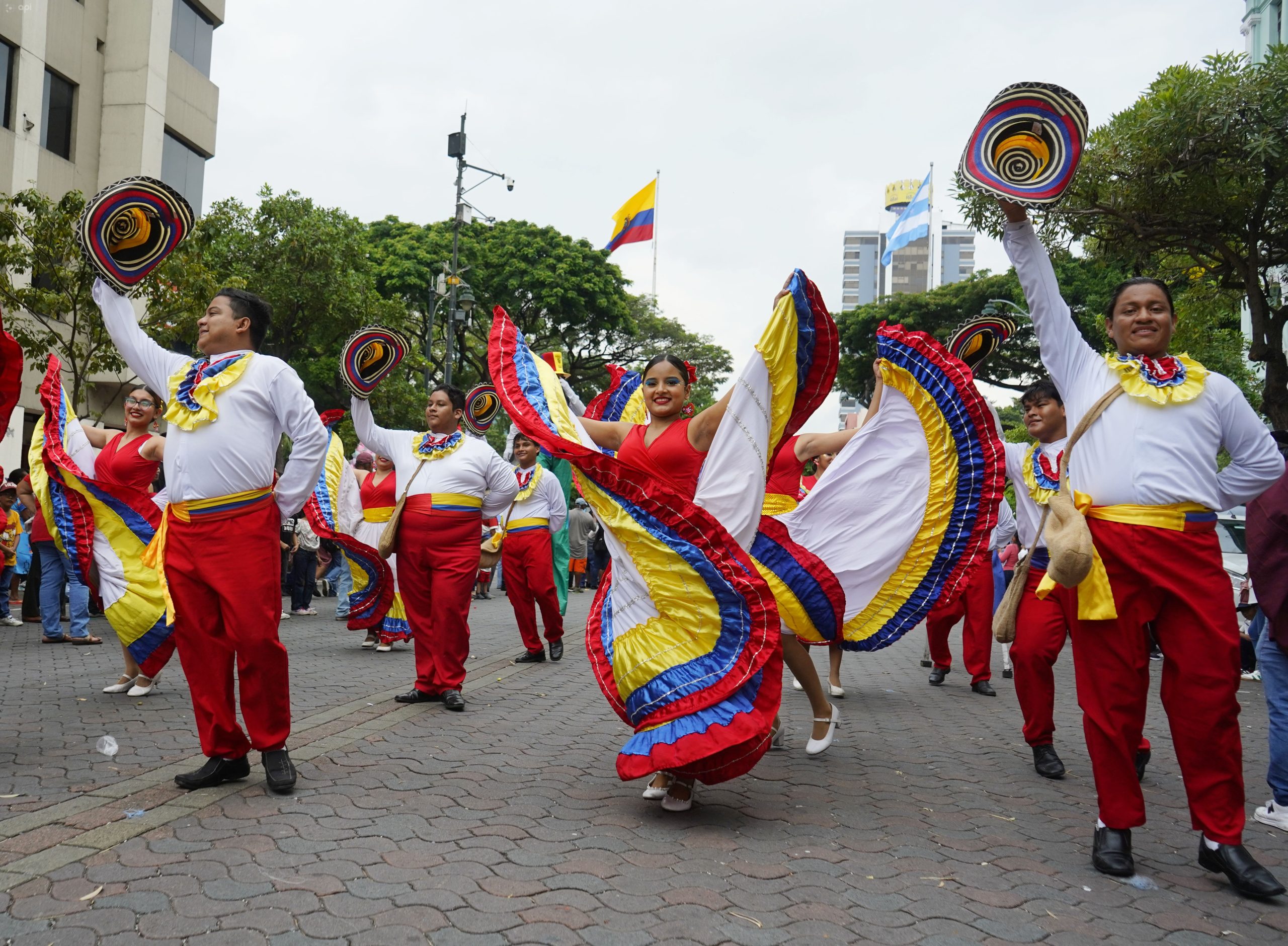 Ecuador tendrá tres días de descanso obligatorio en noviembre por feriados