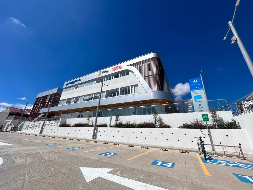 El Hospital de Baños se inaugurará el 8 de noviembre de 2026, según el director del Hospital Municipal de Cuenca y de la Fundación Municipal de la Mujer y el Niño. /Cortesía