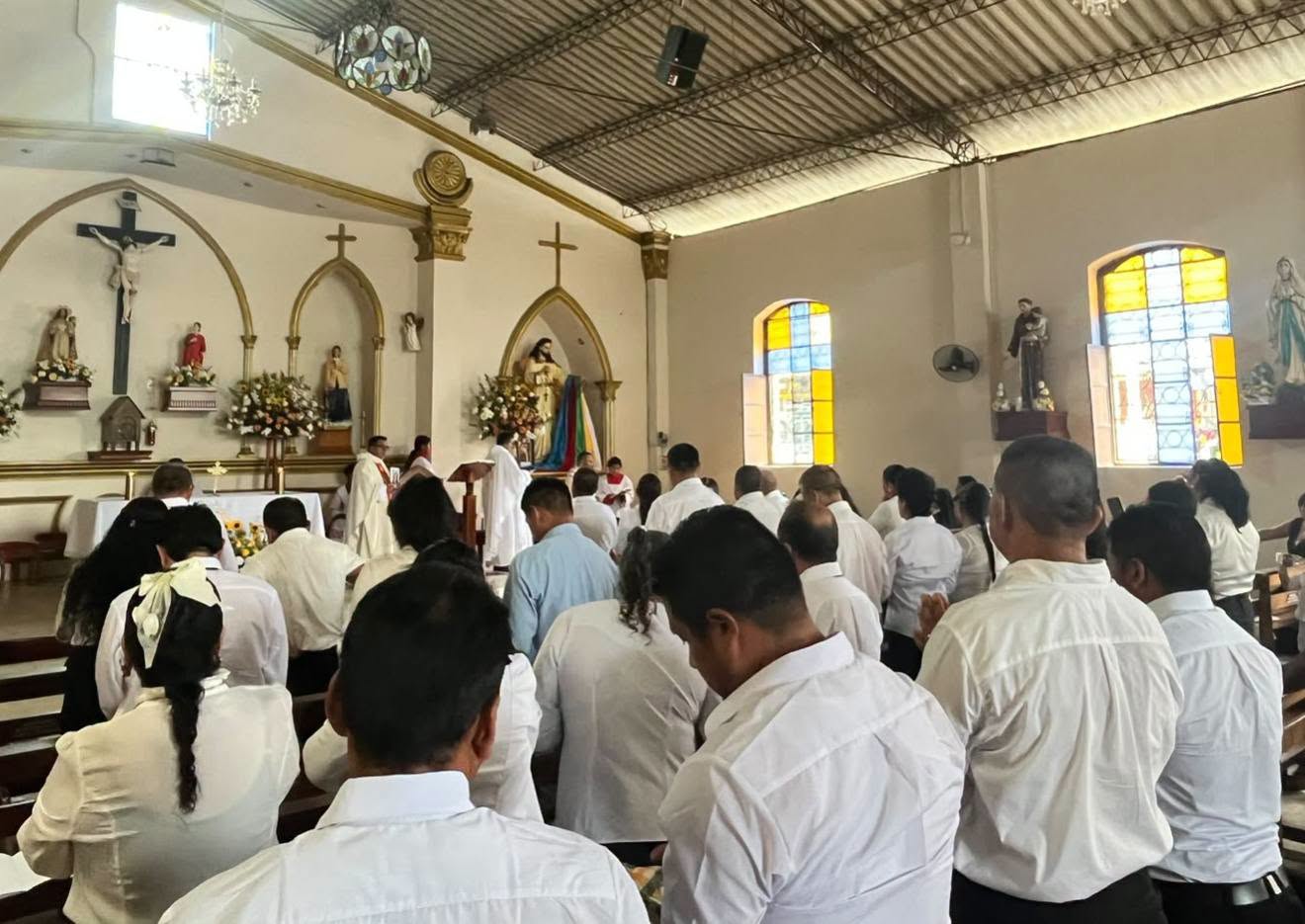 La Arquidiócesis de Cuenca habilitó el directorio oficial de sacerdotes. /Cortesía