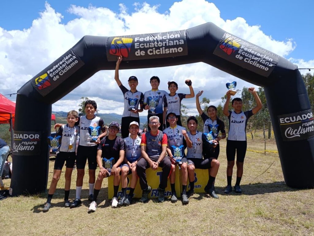 La delegación azuaya brilló en la IV Válida Nacional de Ciclismo de Montaña.