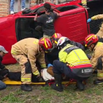 Aparatoso accidente de tránsito deja un herido en el centro histórico de Cuenca. /Cortesía
