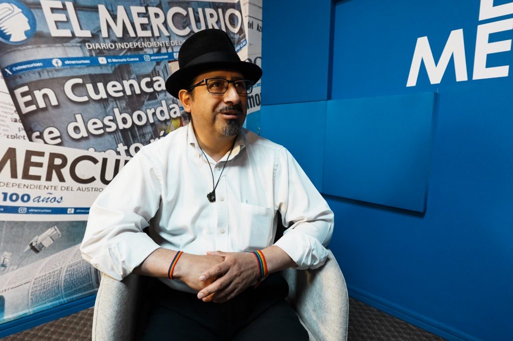 Ángel Cartuche es candidato a la Prefectura de Azuay por el movimiento Pachakutik.