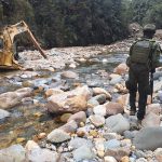 Los militares ejecutaron una operación contra la minería ilegal en el sector de Ayllón, del cantón Sígsig. /Cortesía