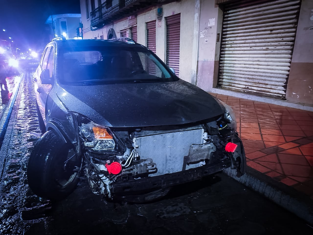 Este vehículo está involucrado en el accidente que reportó la EMOV EP. Foto: cortesía de la EMOV