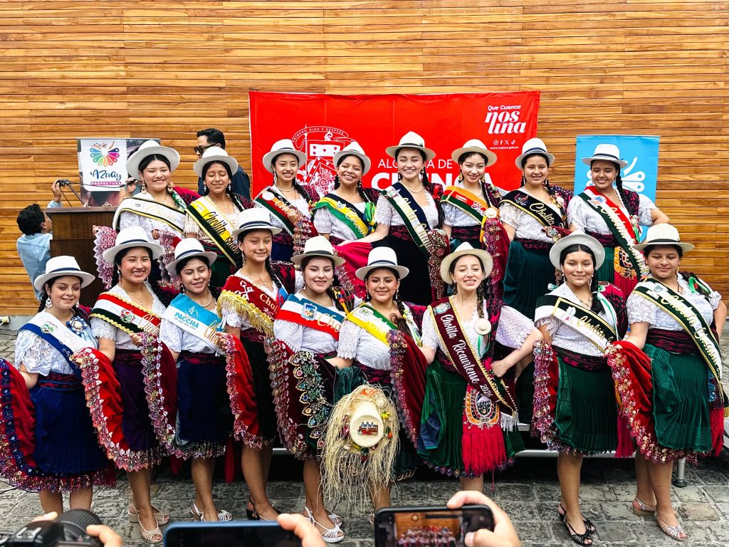 Candidatas a Chola Cuencana.