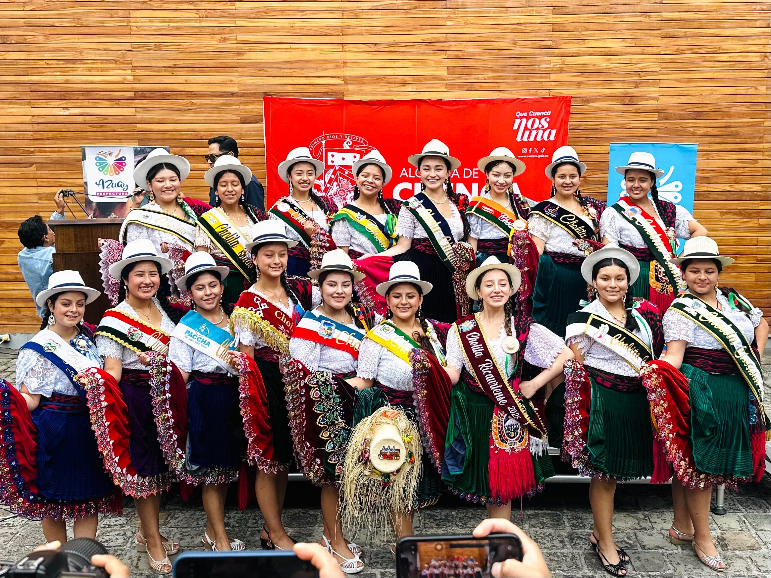 Candidatas a Chola Cuencana.