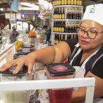 Las personas que organicen un evento gastronómico pueden inscribirlo en una agenda que se promocionará por las fiestas de Cuenca. Foto: El Mercurio