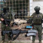 Personal militar incautó armas de grueso calibre durante operación ejecutada en un sector de Pucará. /Cortesía