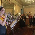 Martina Guzmán Vega, Reina de Cuenca 2025–2026 y presidenta de la Fundación Reinas de Cuenca, presentó los avances de un proceso de fortalecimiento de la institución. /Xavier Caivinagua