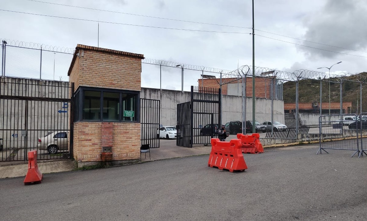 El lunes, 19 de octubre de 2026, se presentó la más reciente muerte violenta dentro de la cárcel de Turi, en Cuenca. /EL MERCURIO