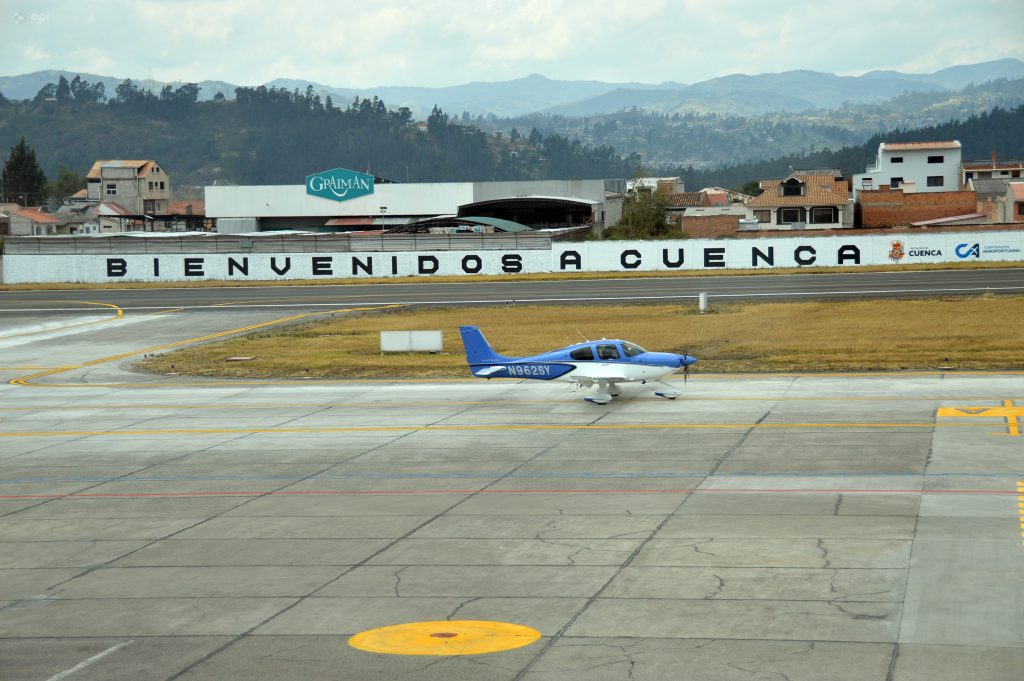 El Aeropuerto de Cuenca se alista para recibir vuelos internacionales. Foto: API