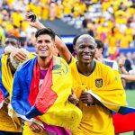 Piero Hincapié y Moisés Caicedo celebran victoria. Foto: La Tri