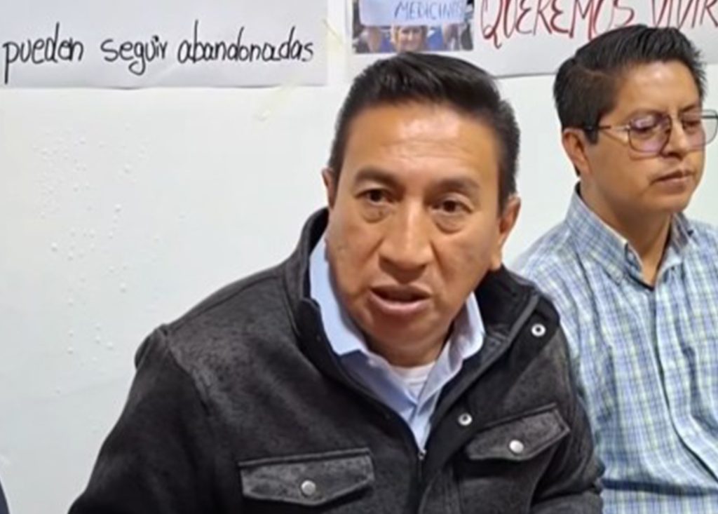 Organizaciones sociales como el FUT convocaron en Cuenca a un plantón contra las políticas del gobierno de Daniel Noboa. /Cortesía