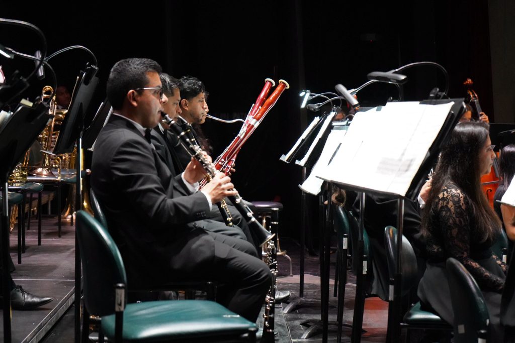 Los miembros de la Orquesta Sinfónica de Cuenca ofrecerán dos conciertos en Loja. Foto: OSC