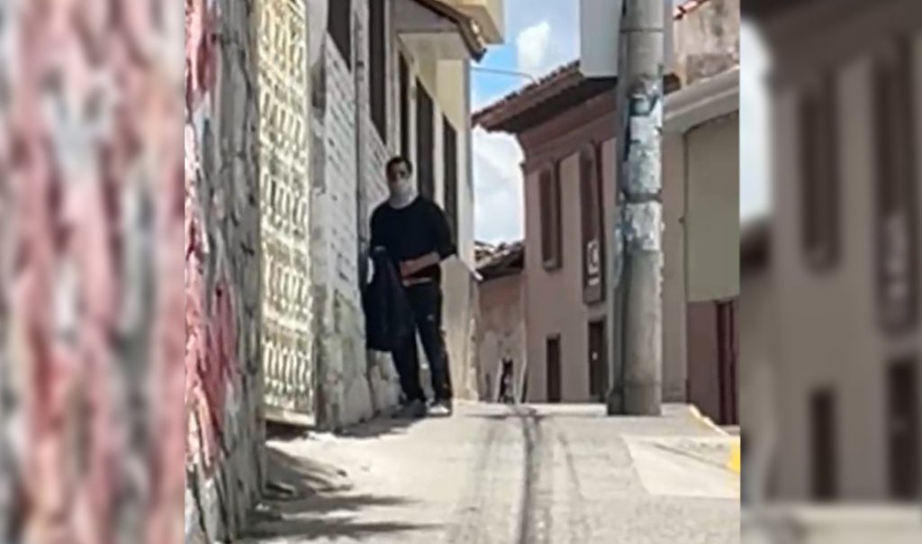Ciudadanos denunciaron que un sujeto desconocido realizaba actos obscenos cerca de una parada en la que estaban tres mujeres adultas y tres niñas. /Cortesía